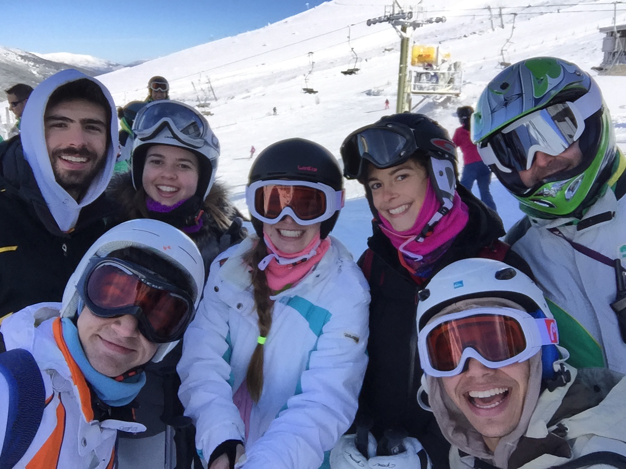 Cursos de esquí jóvenes y adultos | Club Grupo Joven Madrid
