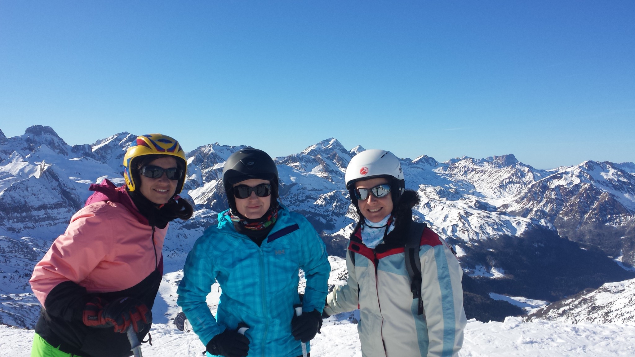 esquí organizados Madrid | Jóvenes Adultos y Familias