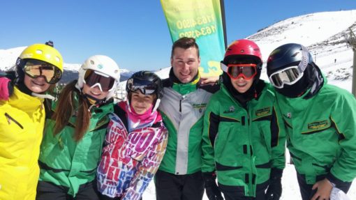 Cursos de esquí en Valdesquí para adolescentes perfeccionamiento y competición | Sierra de Madrid