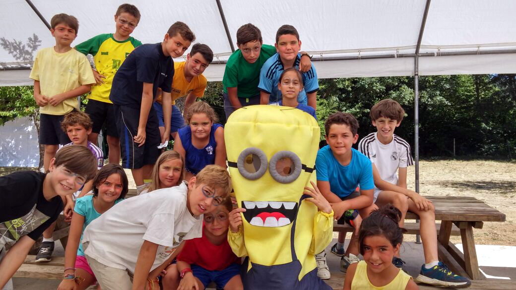 Campamento multiaventura para niños en España León | grupo acampados
