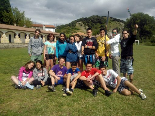 Campamento de Verano Multiaventura para jóvenes en España Navarra | Montaña Naturaleza Deportes y Playa