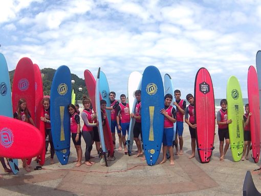 Campamentos de verano multiaventura en Navarra surf Grupo Joven